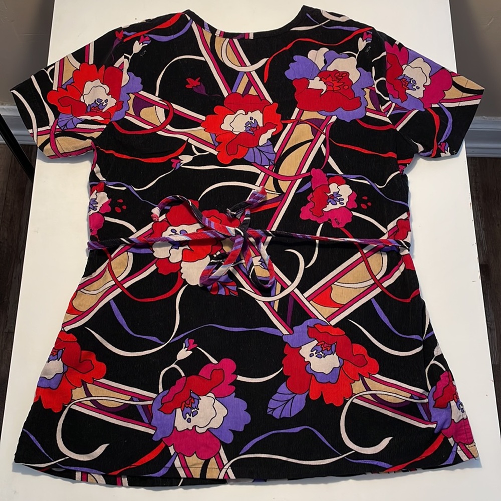 Koi scrub top - Picture 4 of 4